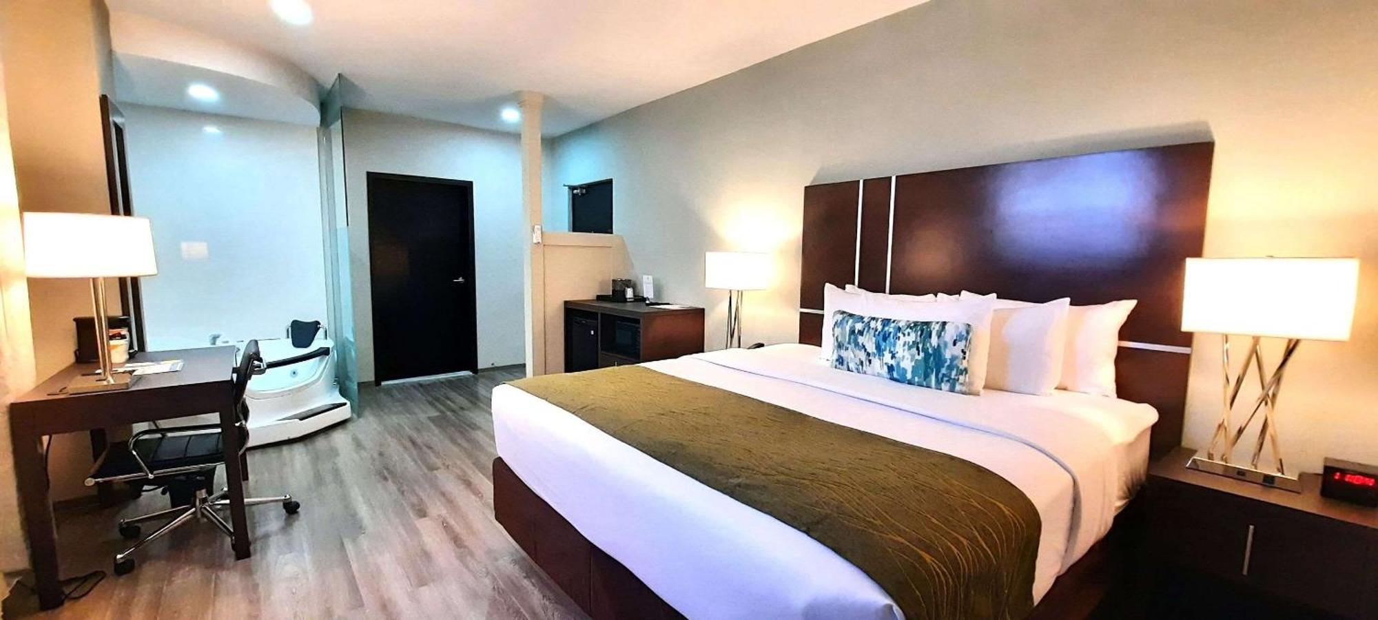 Comfort Inn & Suites Tobago Signal Hill 外观 照片
