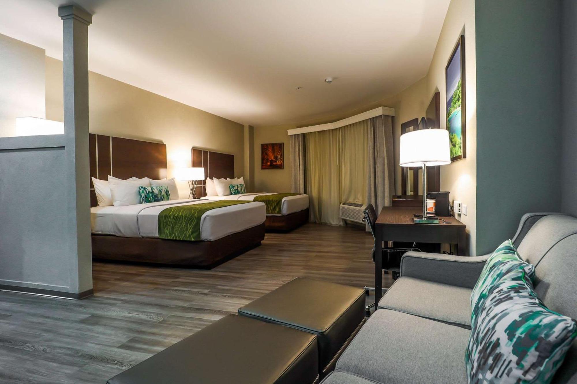 Comfort Inn & Suites Tobago Signal Hill 外观 照片
