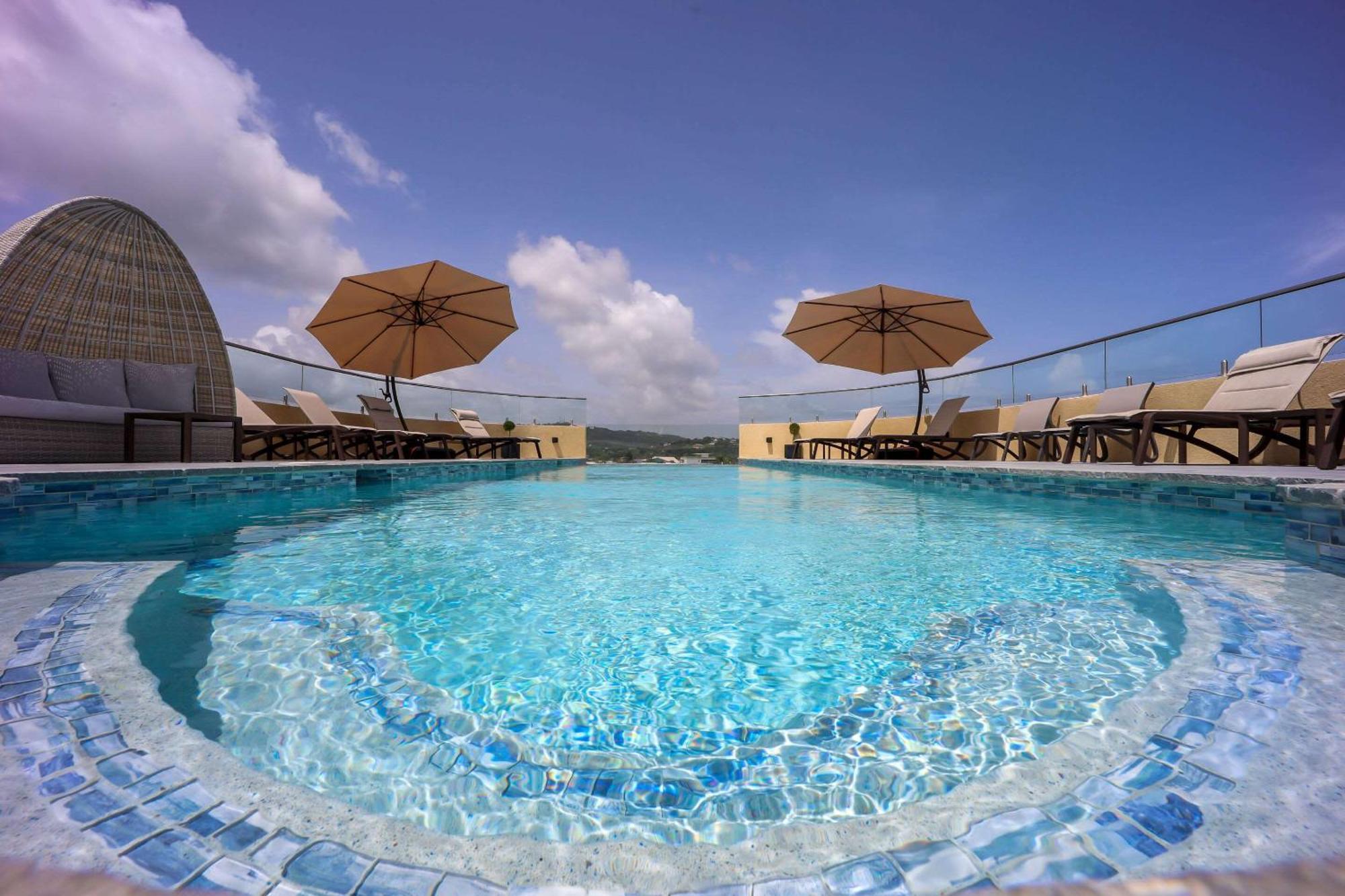 Comfort Inn & Suites Tobago Signal Hill 外观 照片